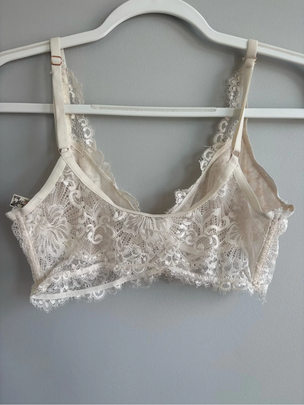 MEDIUM Free People White Lace Bralette